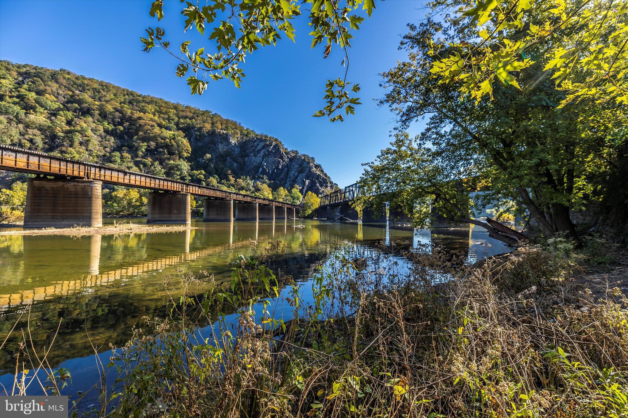 GALYN MANOR - Residential