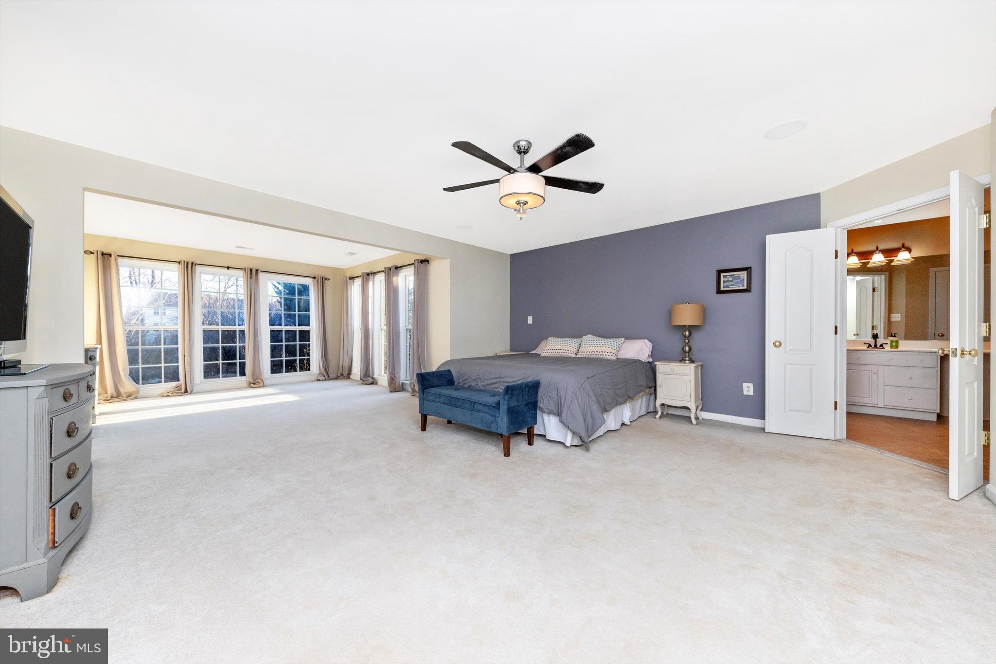 GALYN MANOR - Residential