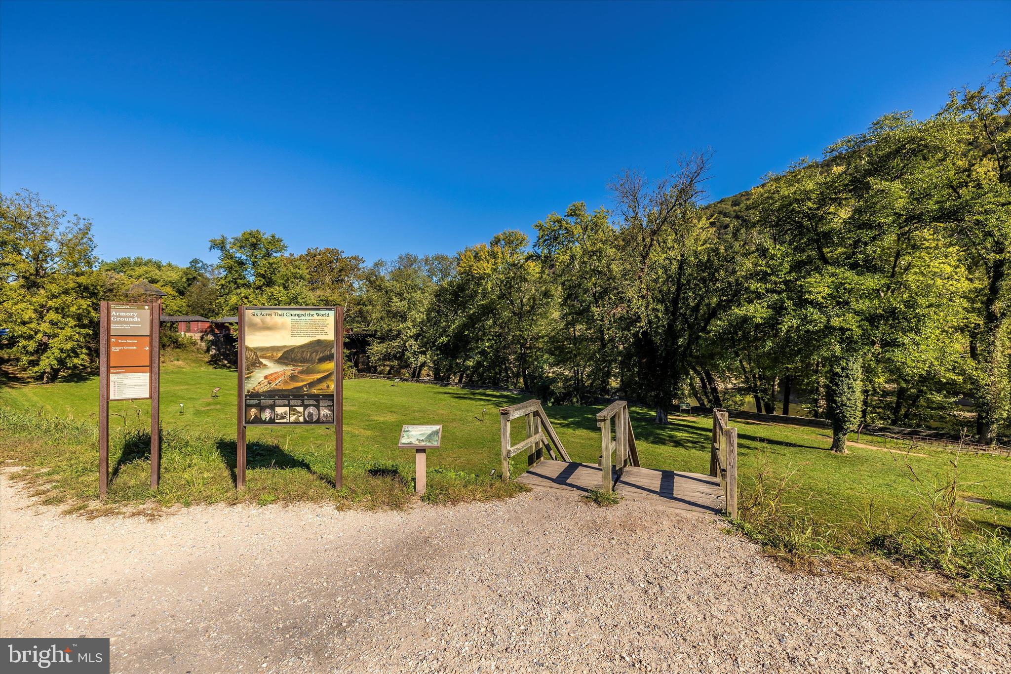 GALYN MANOR - Residential