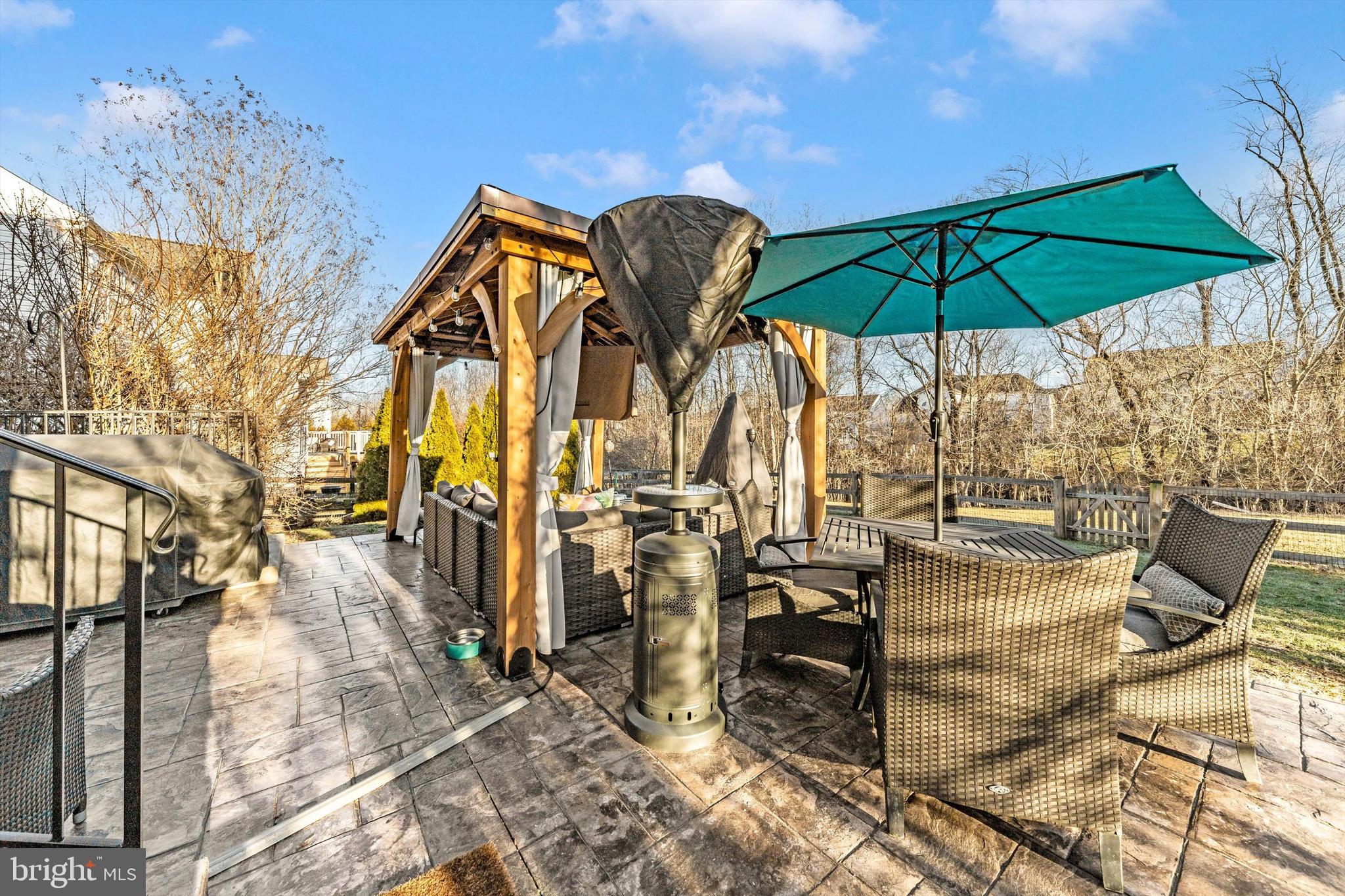 GALYN MANOR - Residential