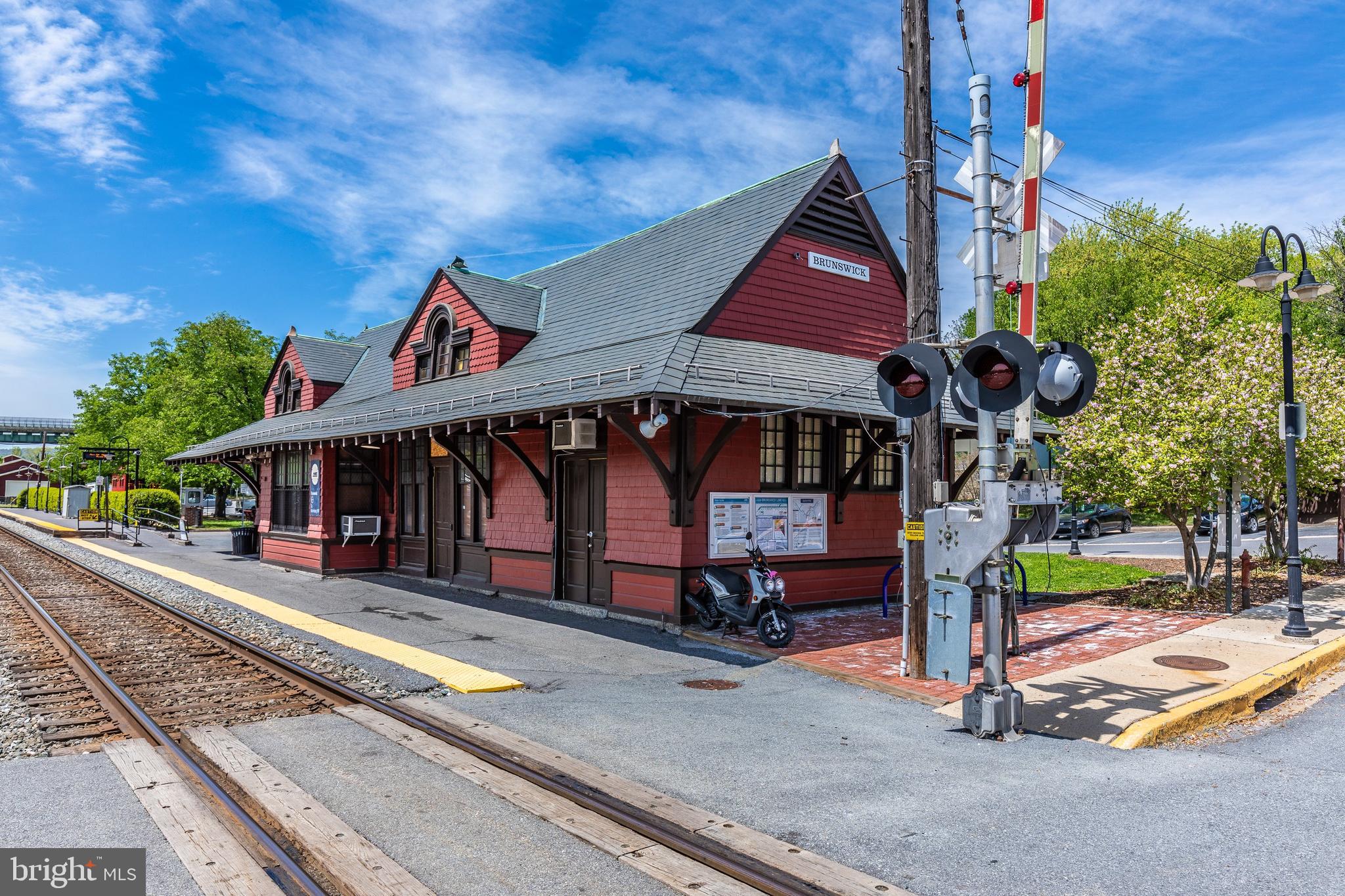 GALYN MANOR - Residential