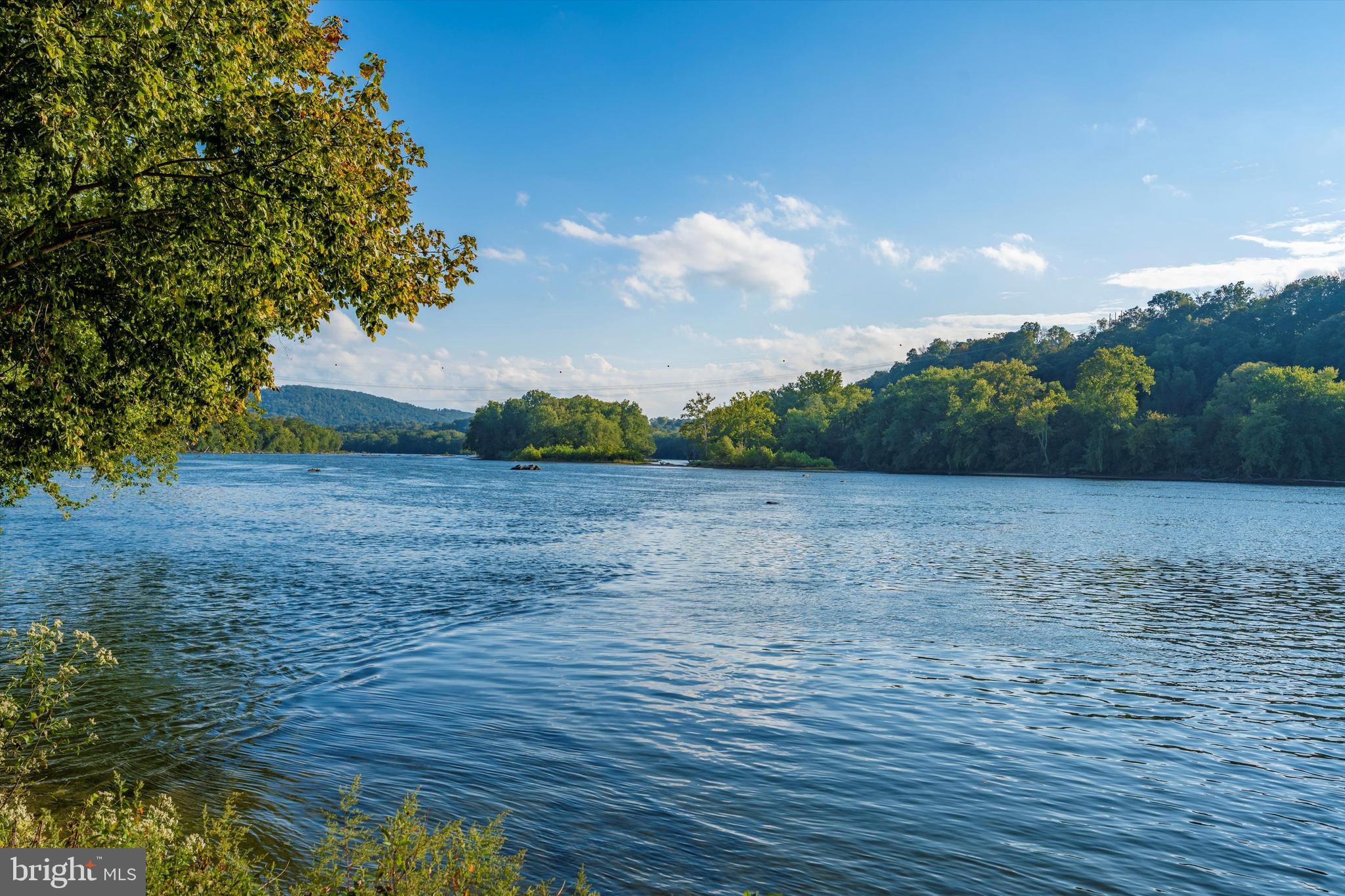 GALYN MANOR - Residential