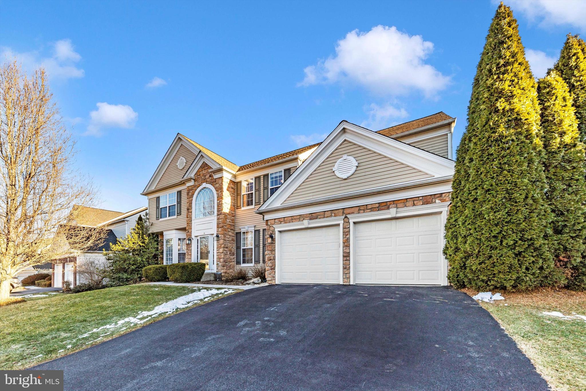 GALYN MANOR - Residential