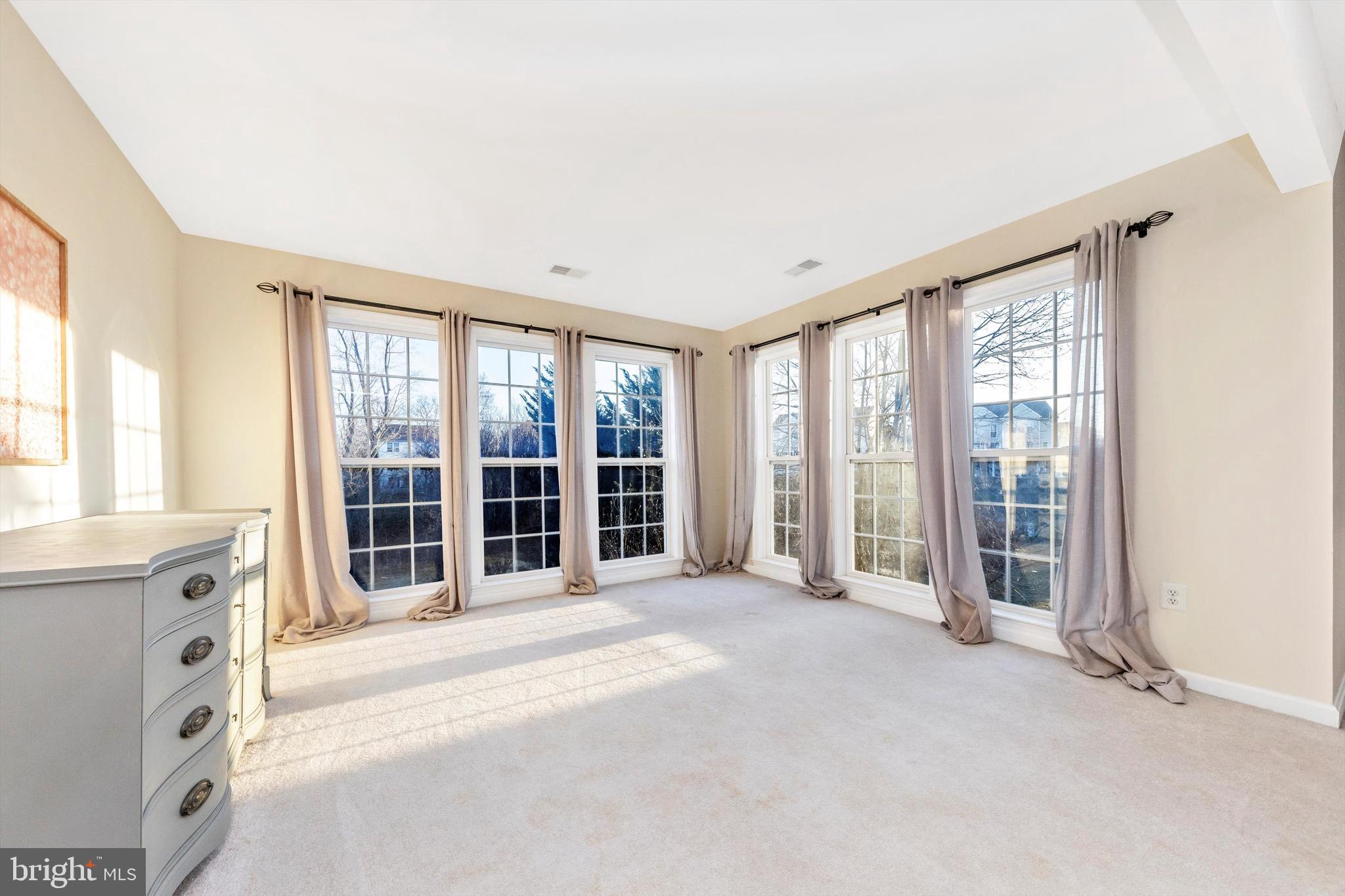 GALYN MANOR - Residential