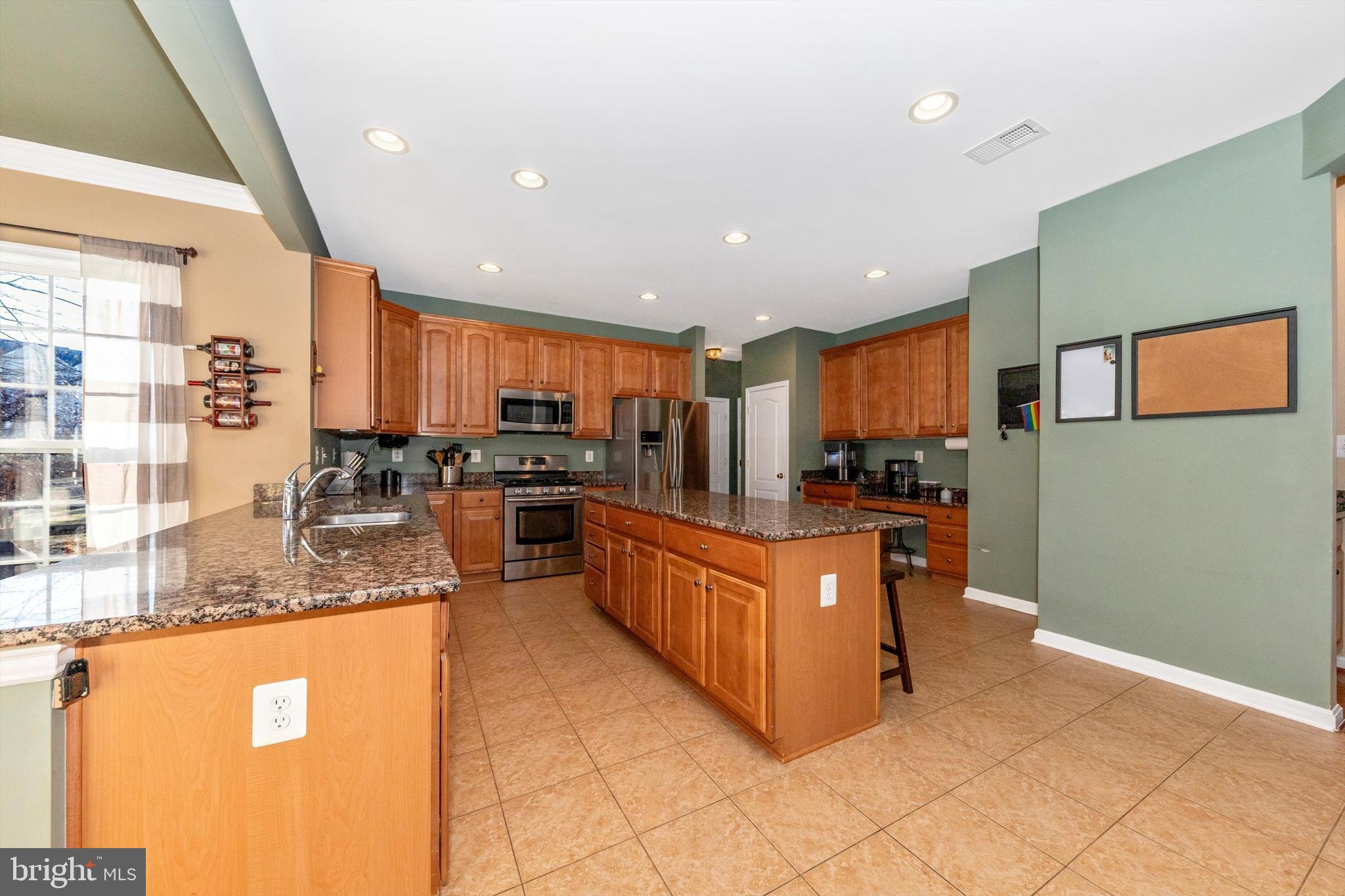 GALYN MANOR - Residential