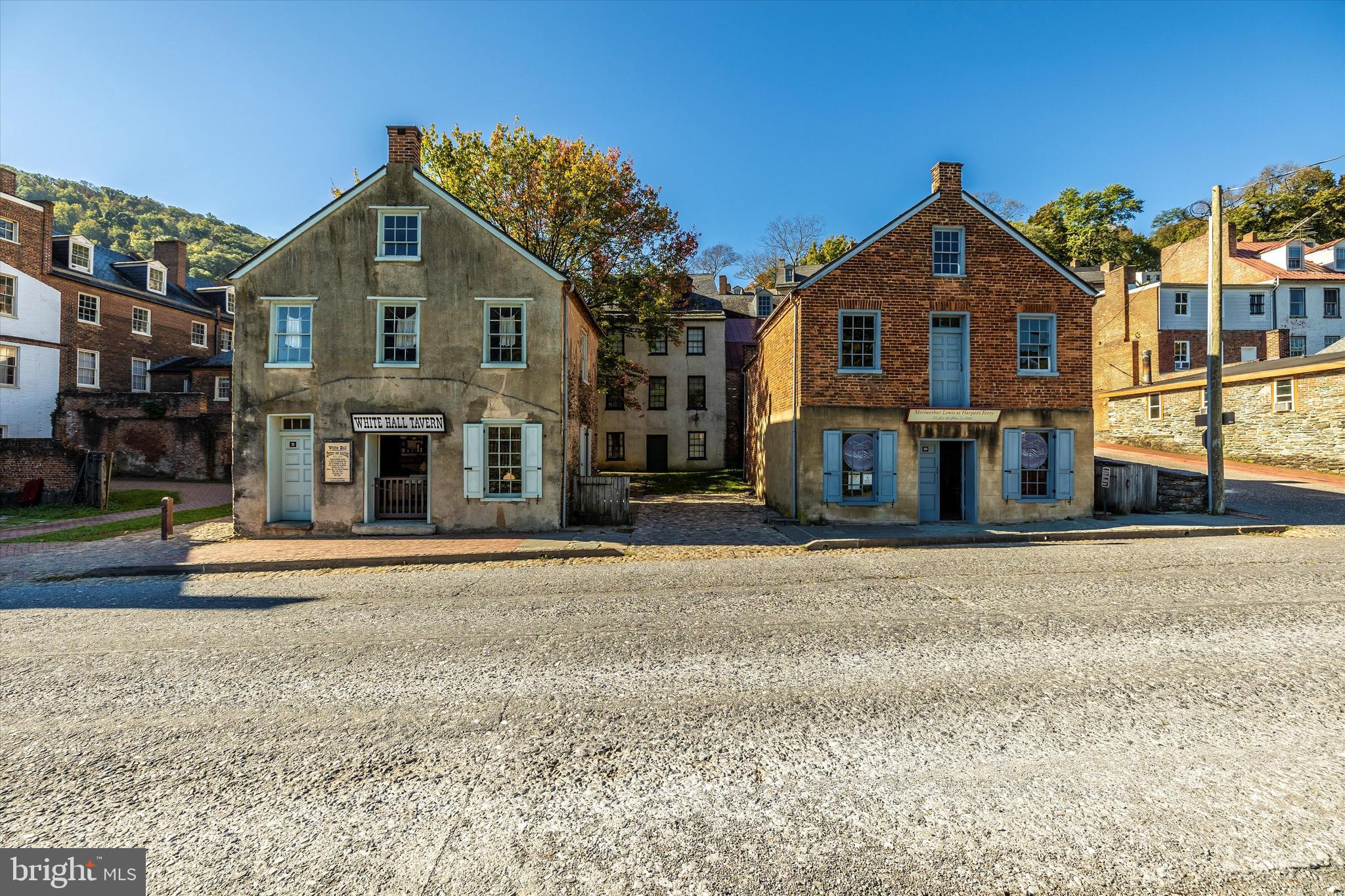 GALYN MANOR - Residential