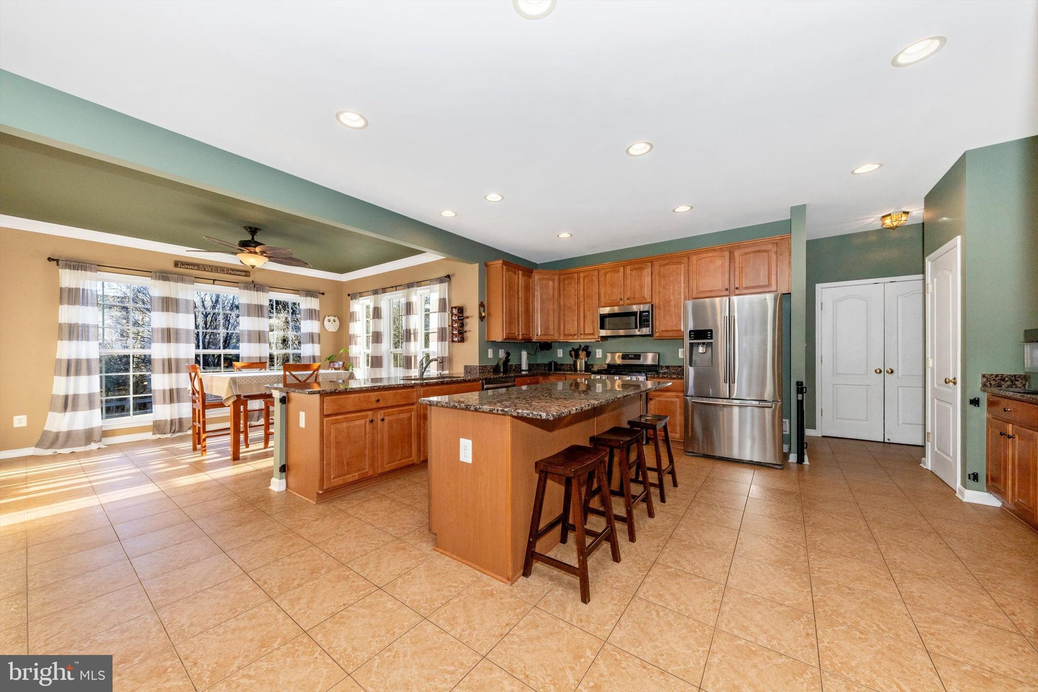 GALYN MANOR - Residential