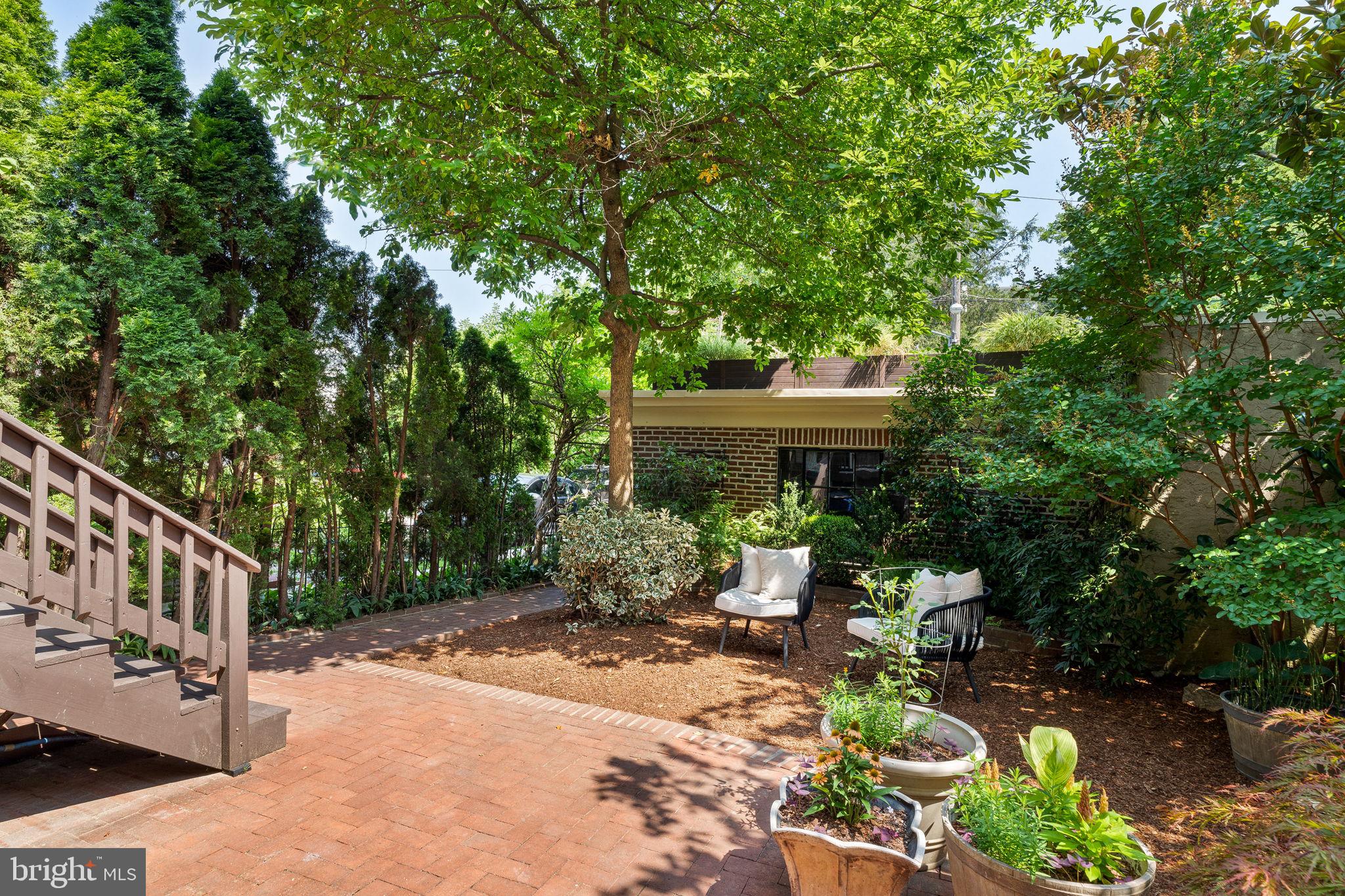 SPRUCE HILL - Residential