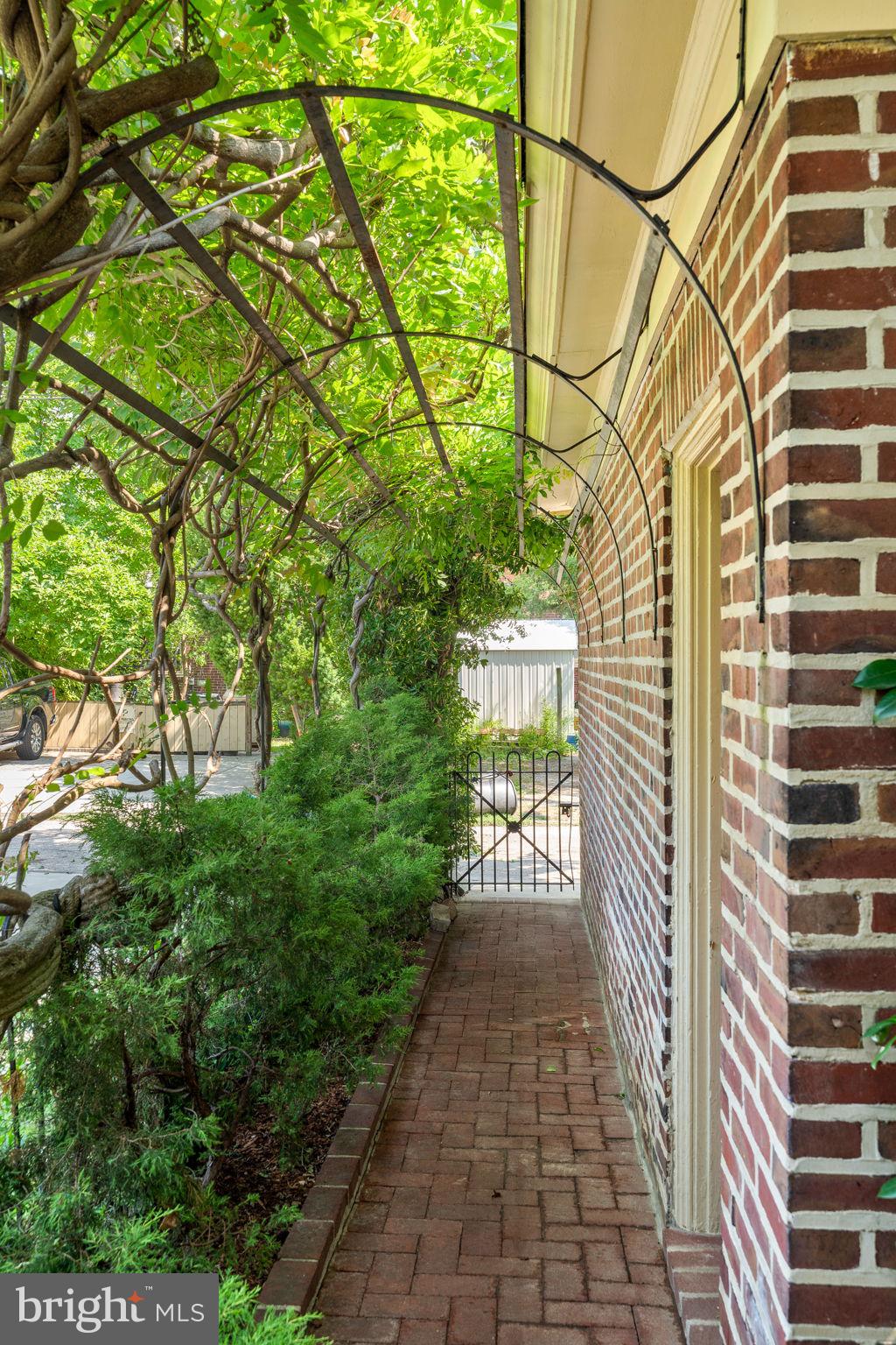 SPRUCE HILL - Residential