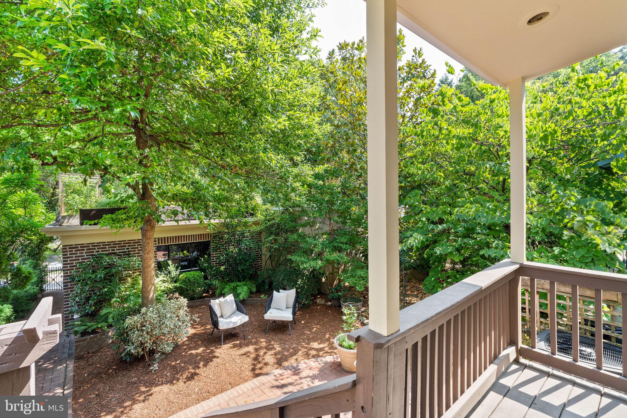 SPRUCE HILL - Residential