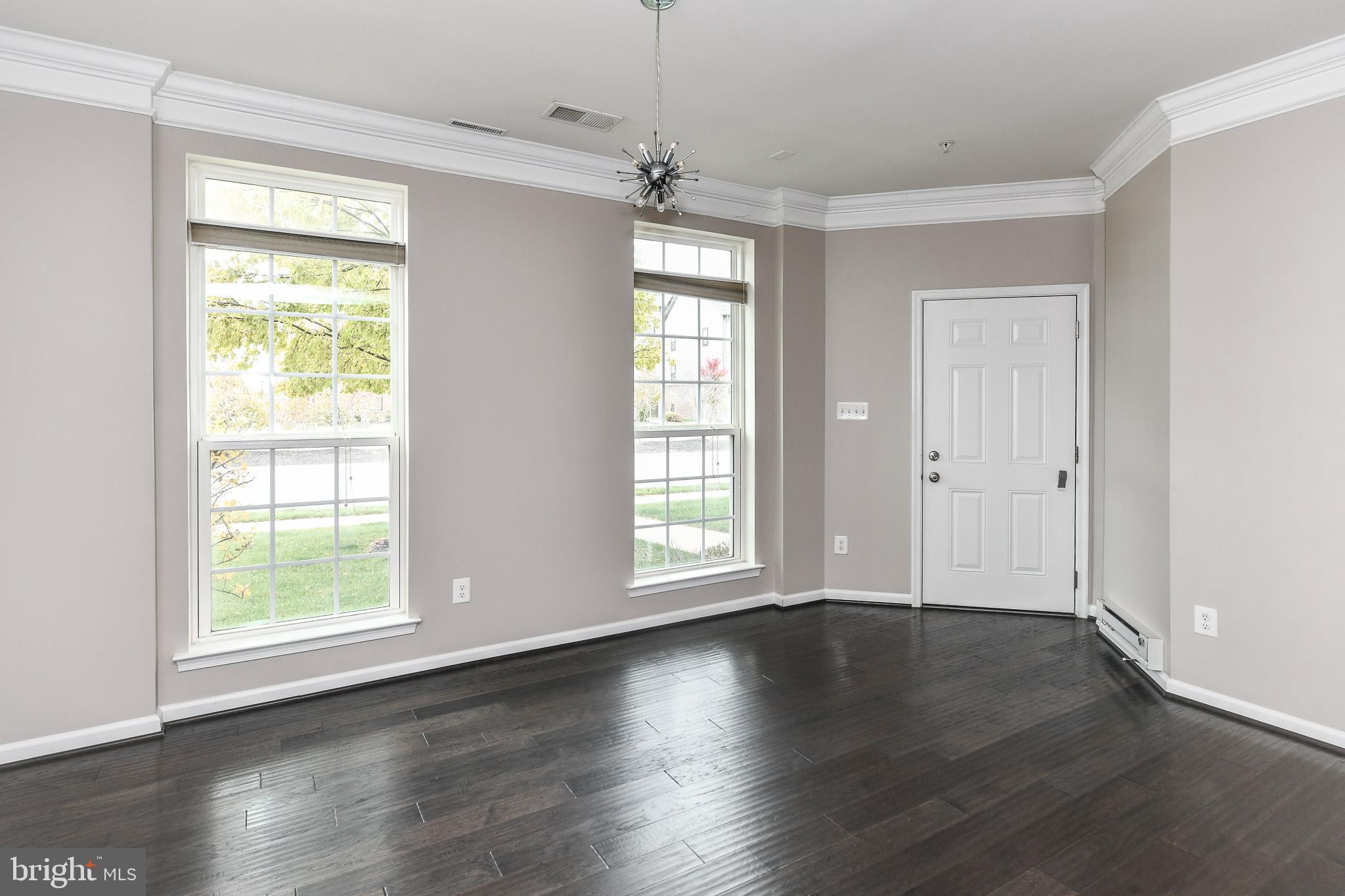 DISCOVERY SQUARE - Residential Lease