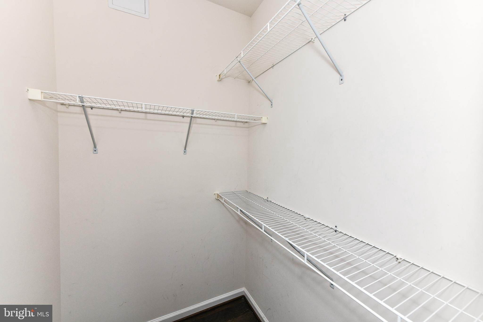 DISCOVERY SQUARE - Residential Lease