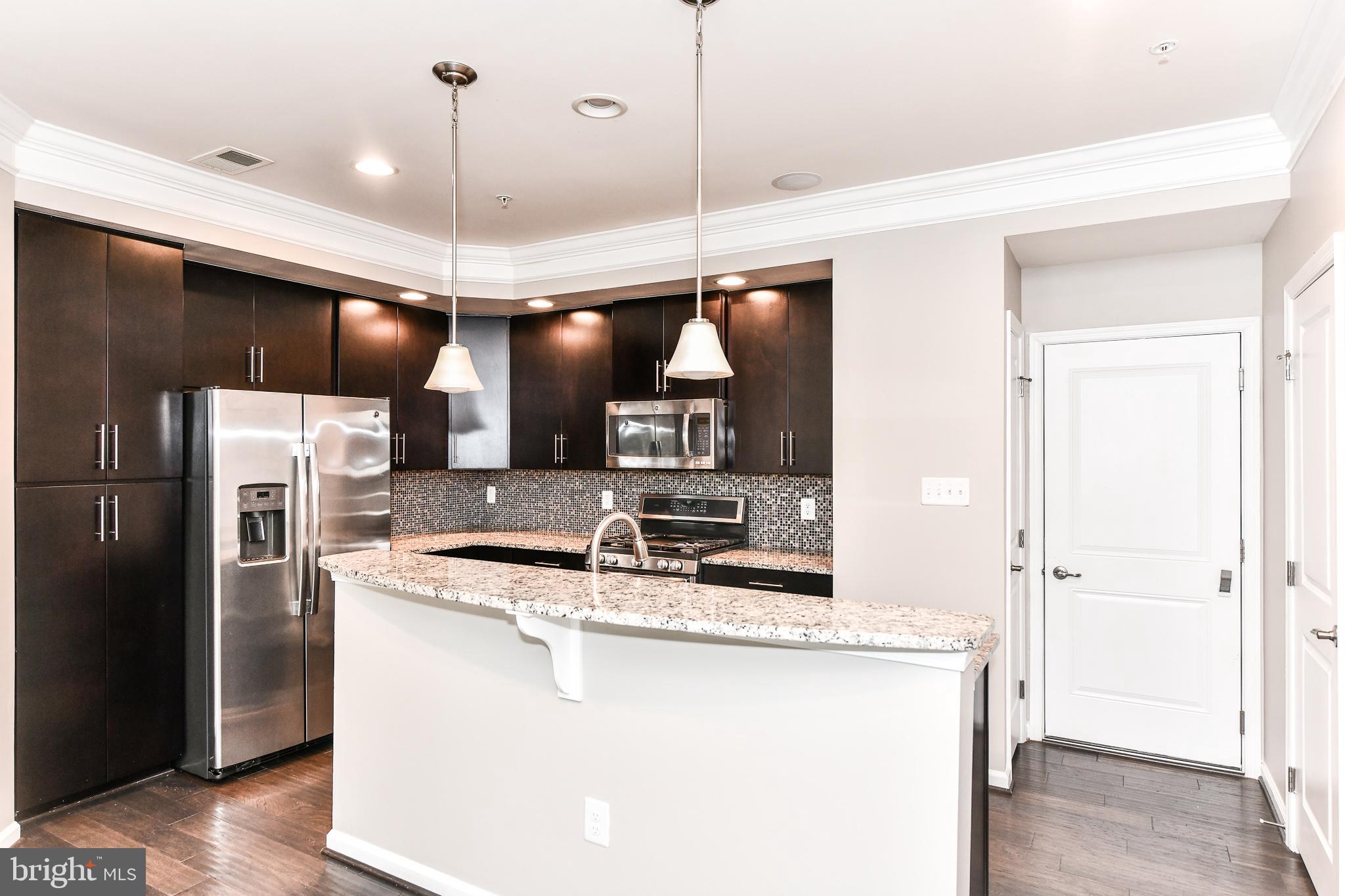 DISCOVERY SQUARE - Residential Lease