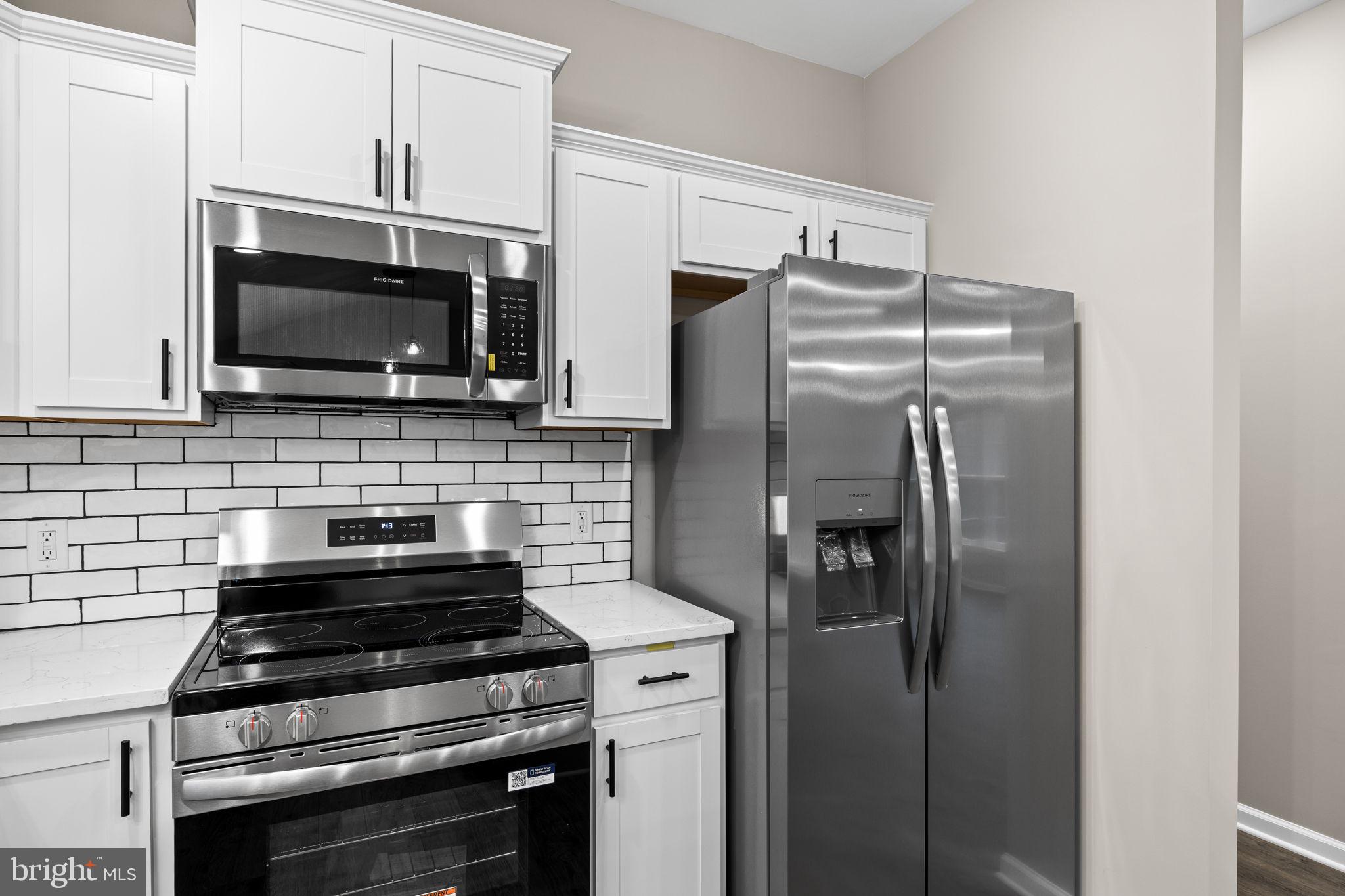 LIVINGSTON VILLAGE - Residential