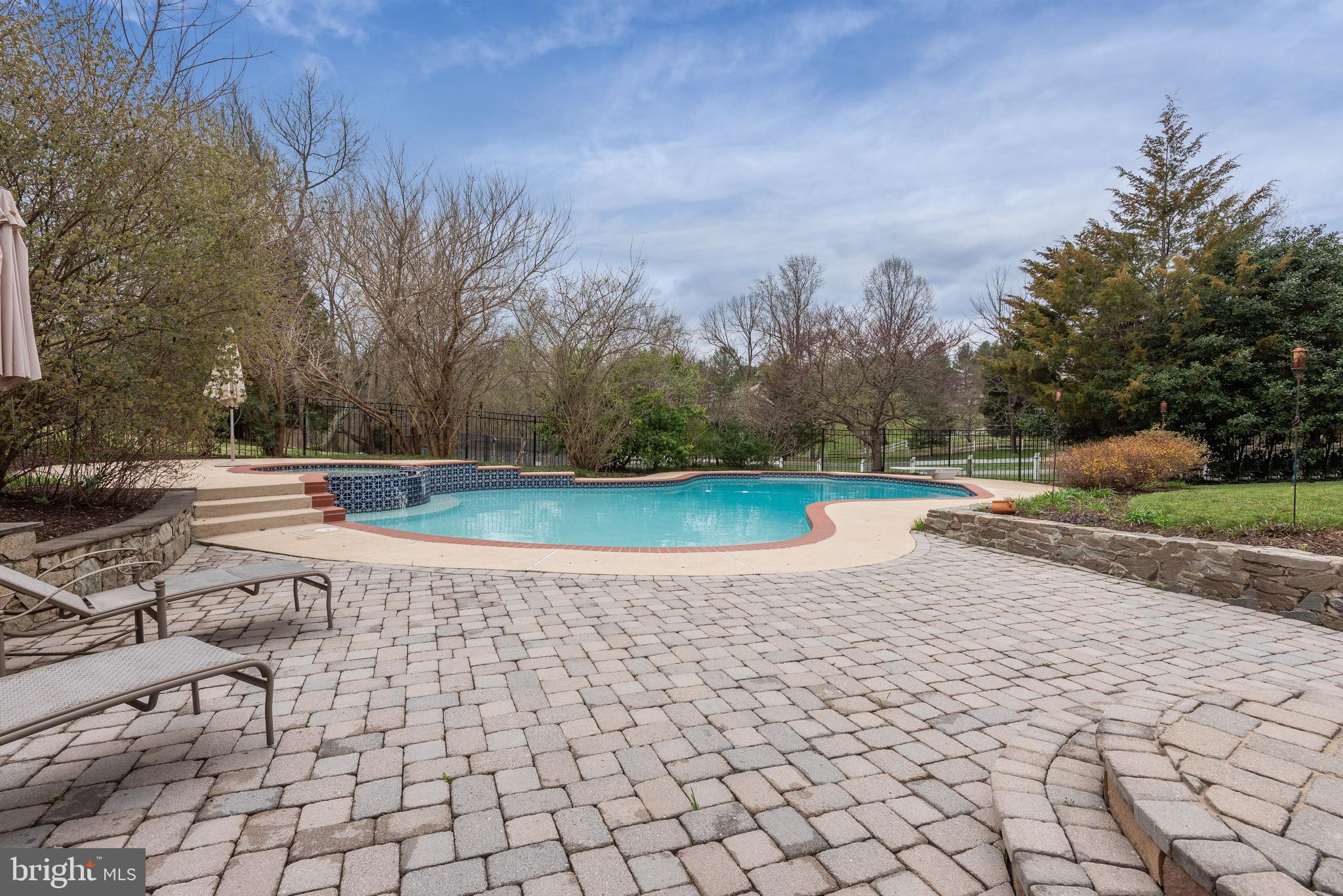 LAKE POTOMAC - Residential