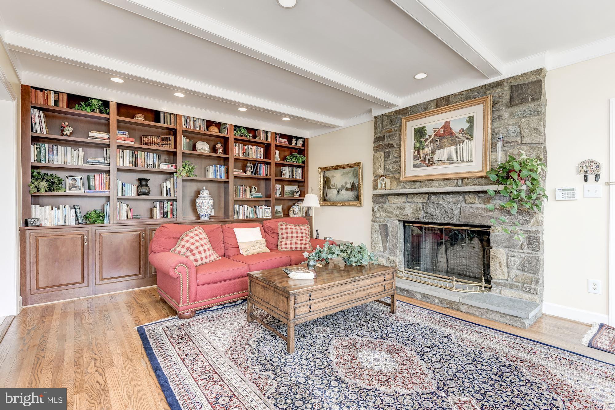 LAKE POTOMAC - Residential