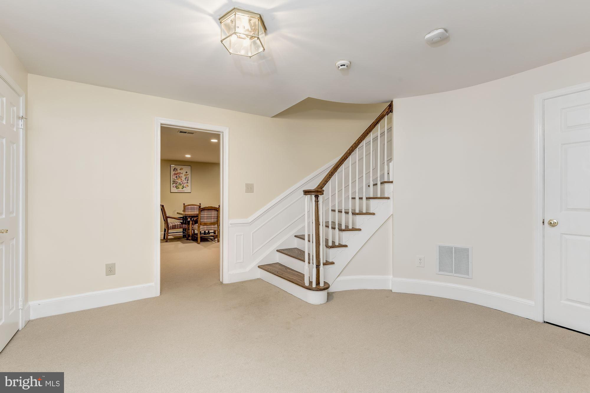 LAKE POTOMAC - Residential