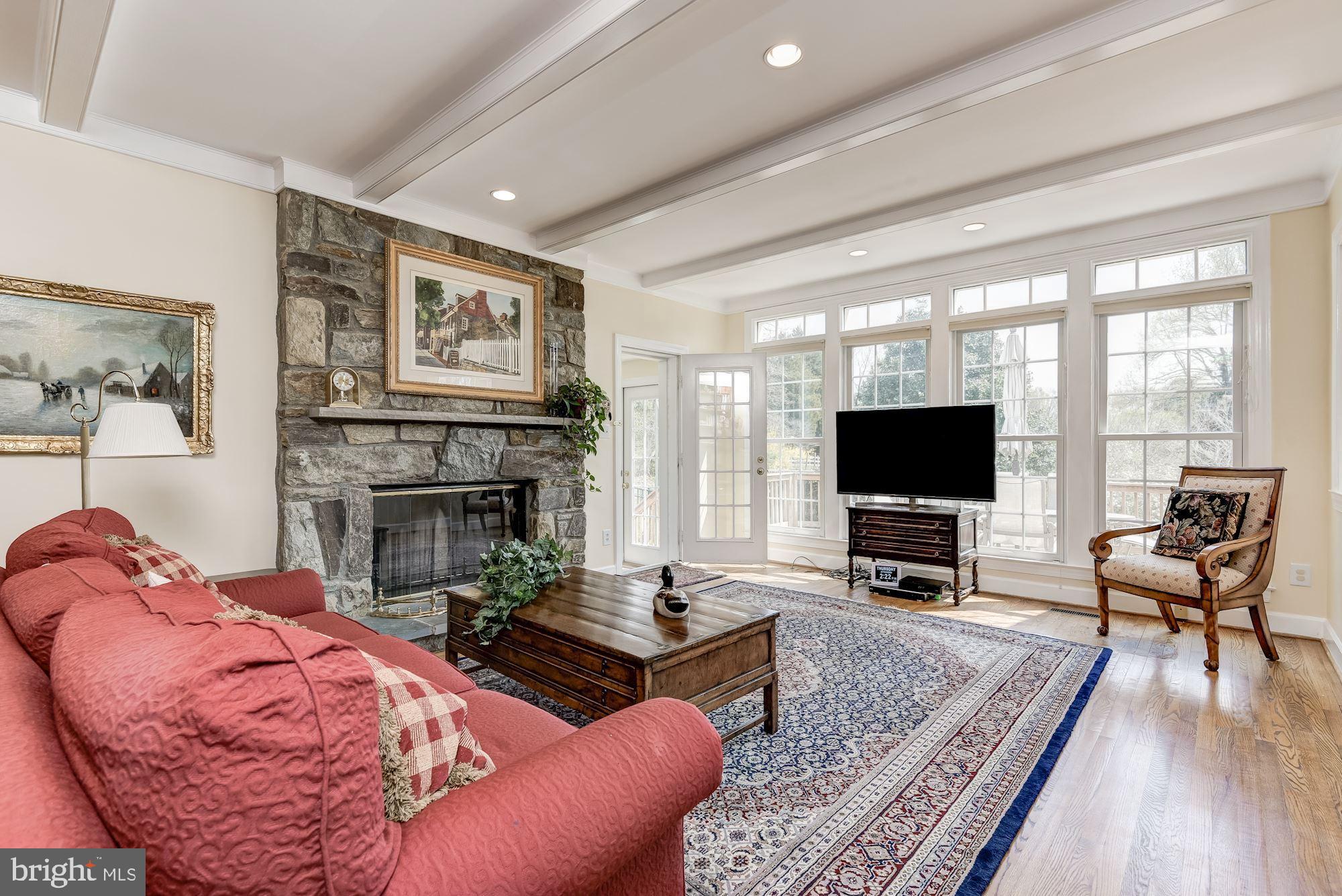 LAKE POTOMAC - Residential