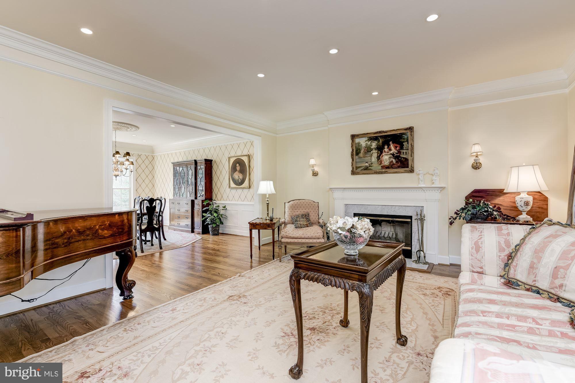 LAKE POTOMAC - Residential