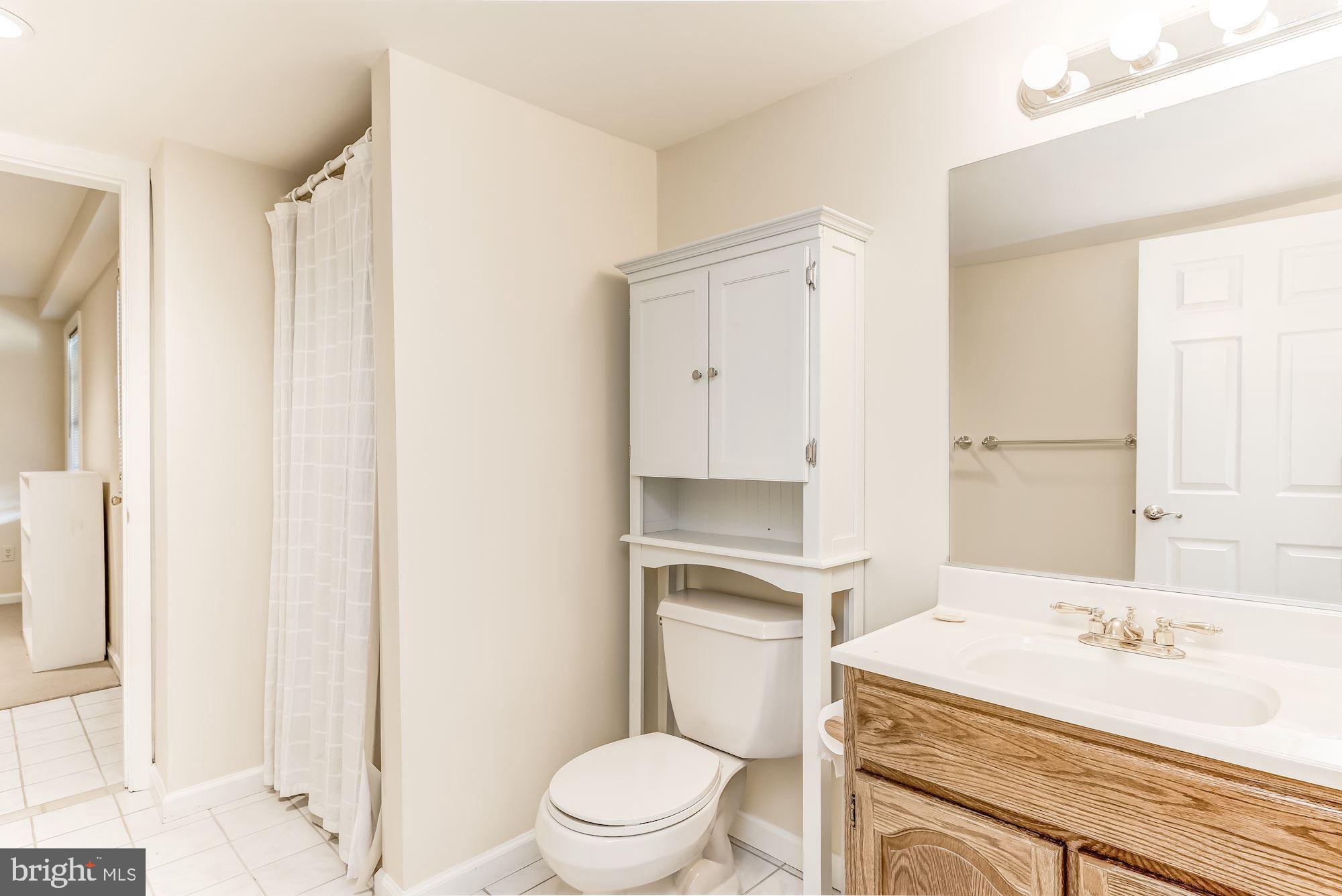 LAKE POTOMAC - Residential