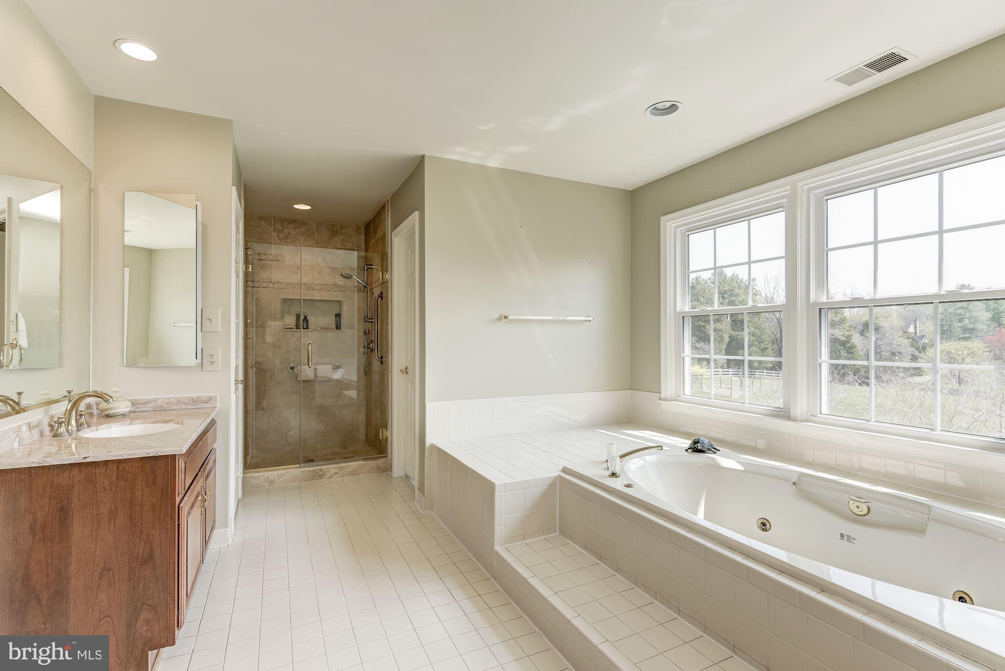 LAKE POTOMAC - Residential