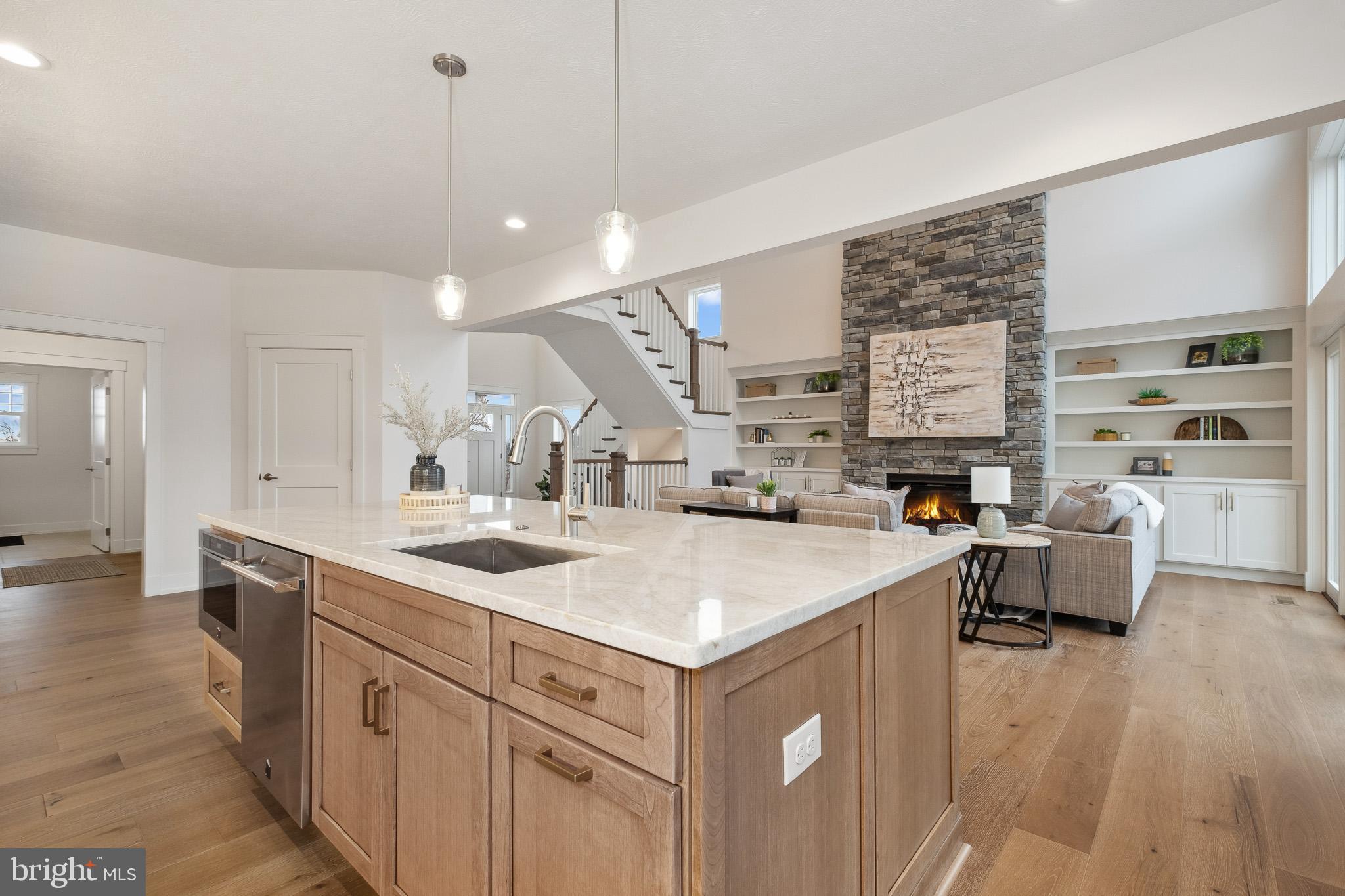 ENCLAVE AT GROVE - Residential