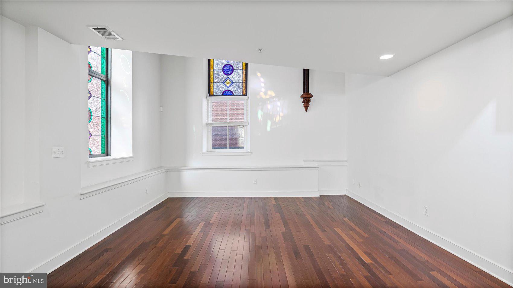 MOUNT VERNON - Residential