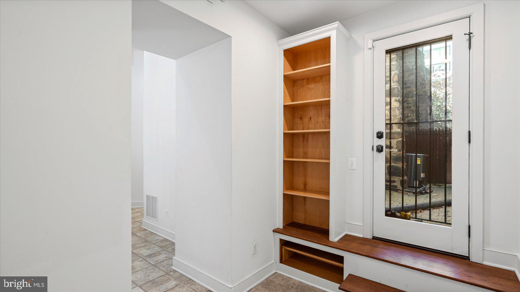 MOUNT VERNON - Residential