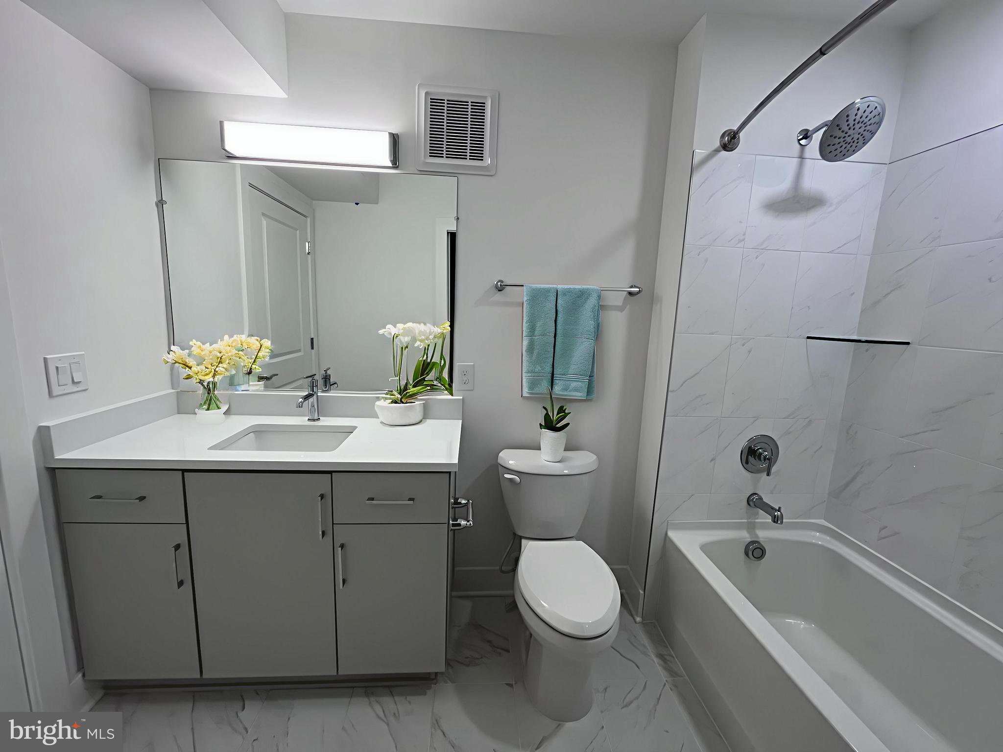 OLD TOWN ALEXANDRIA - Residential