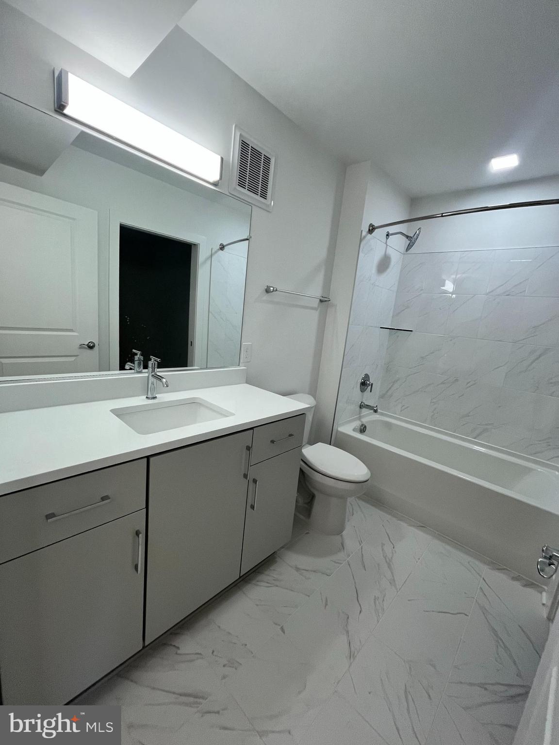 OLD TOWN ALEXANDRIA - Residential