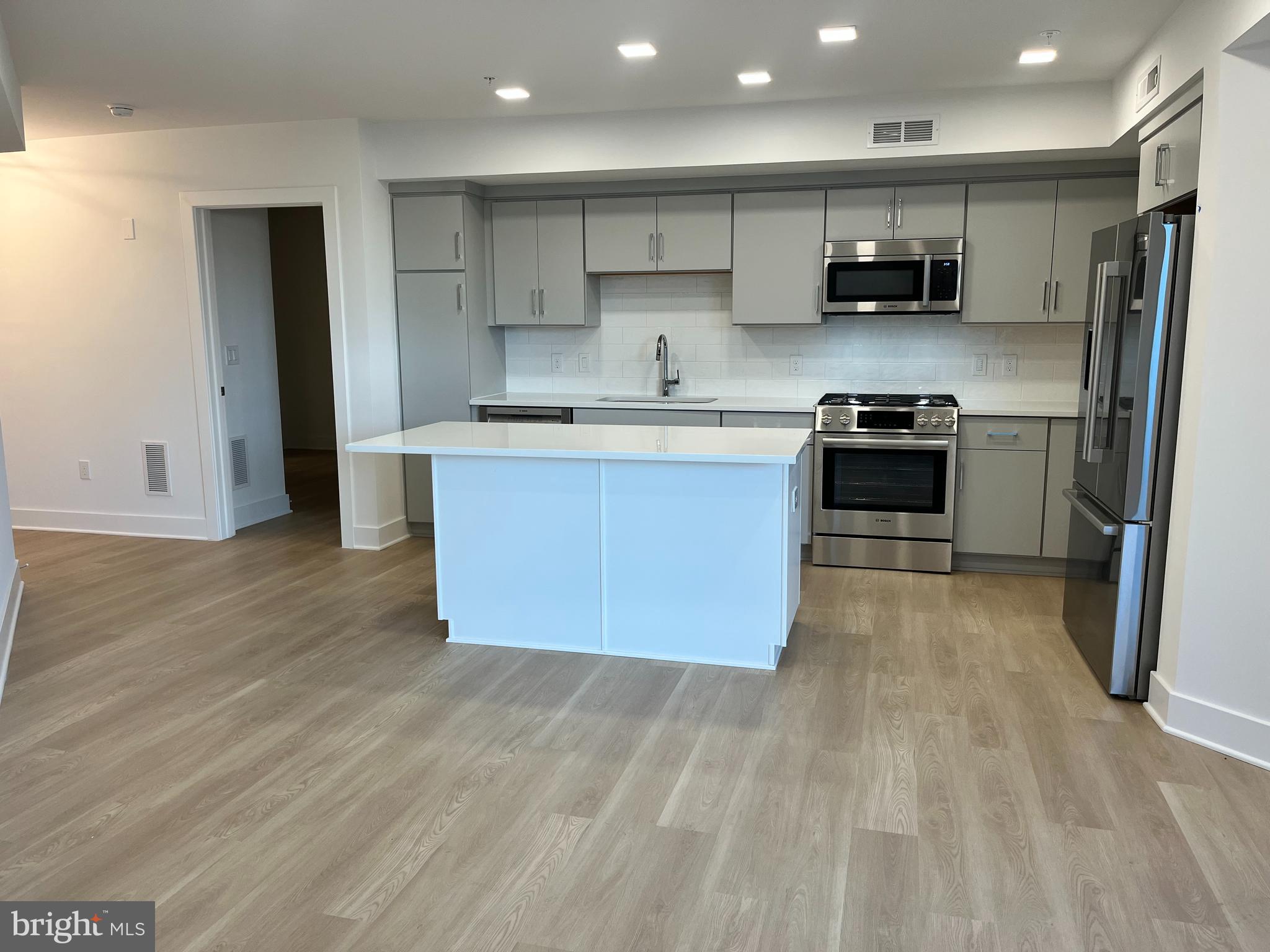 OLD TOWN ALEXANDRIA - Residential