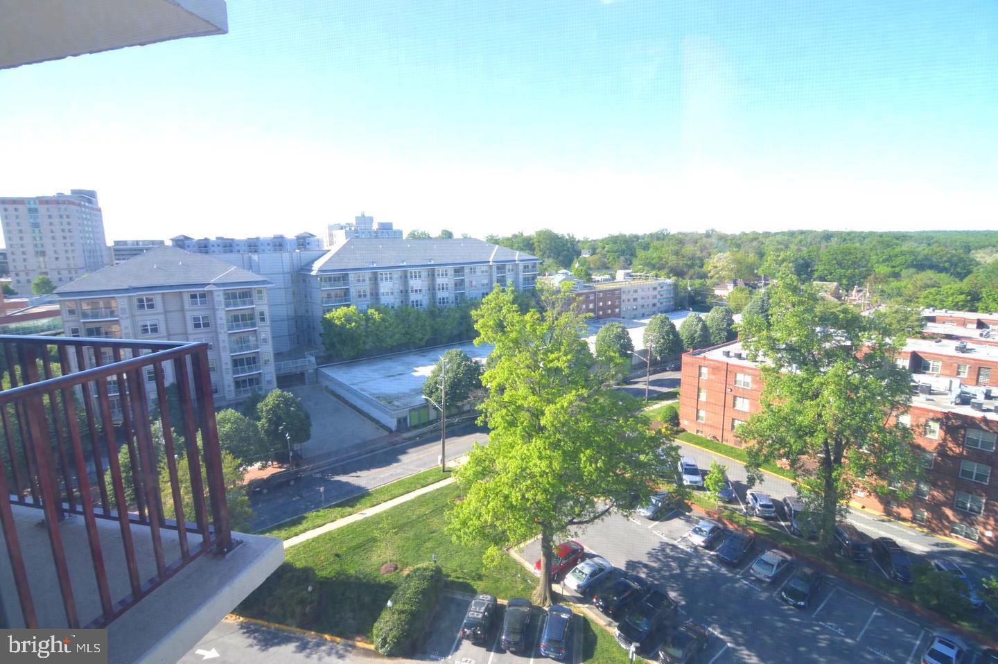 SILVER SPRING - Residential Lease