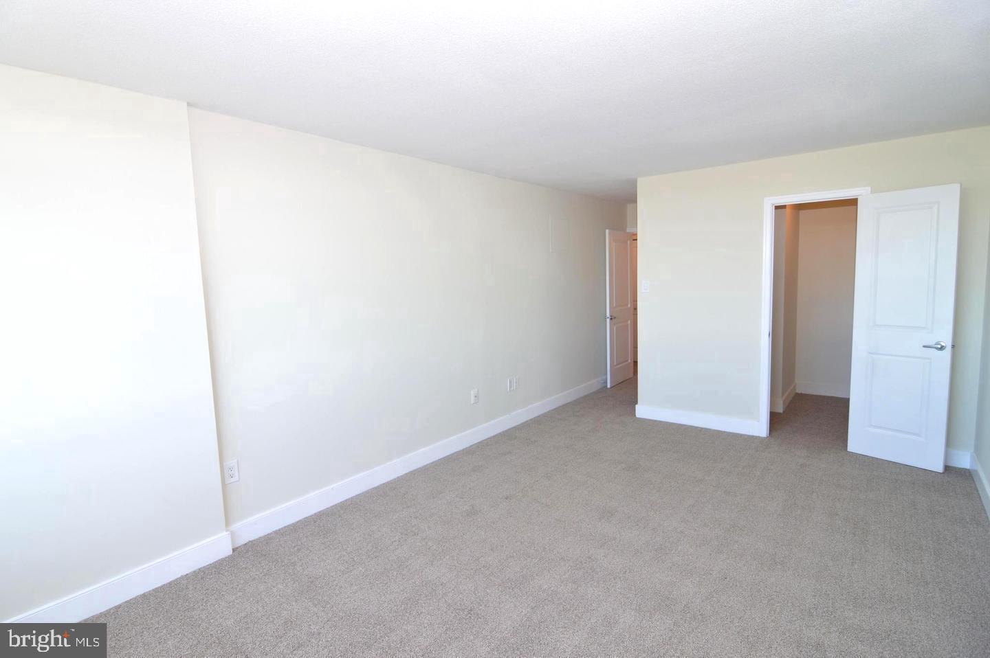 SILVER SPRING - Residential Lease