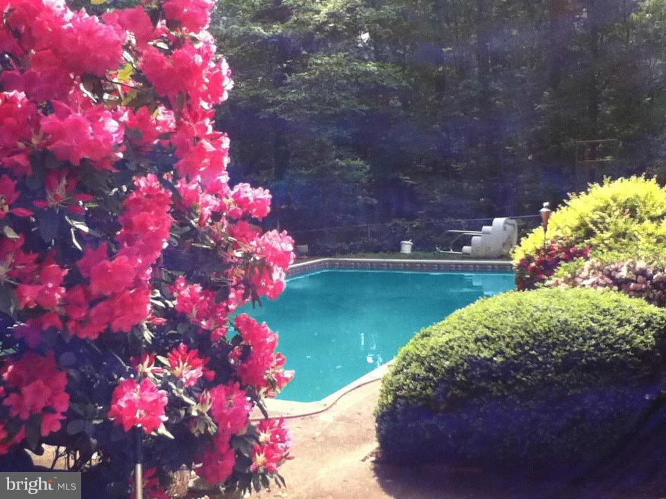 RANCHETTE ESTATES - Residential