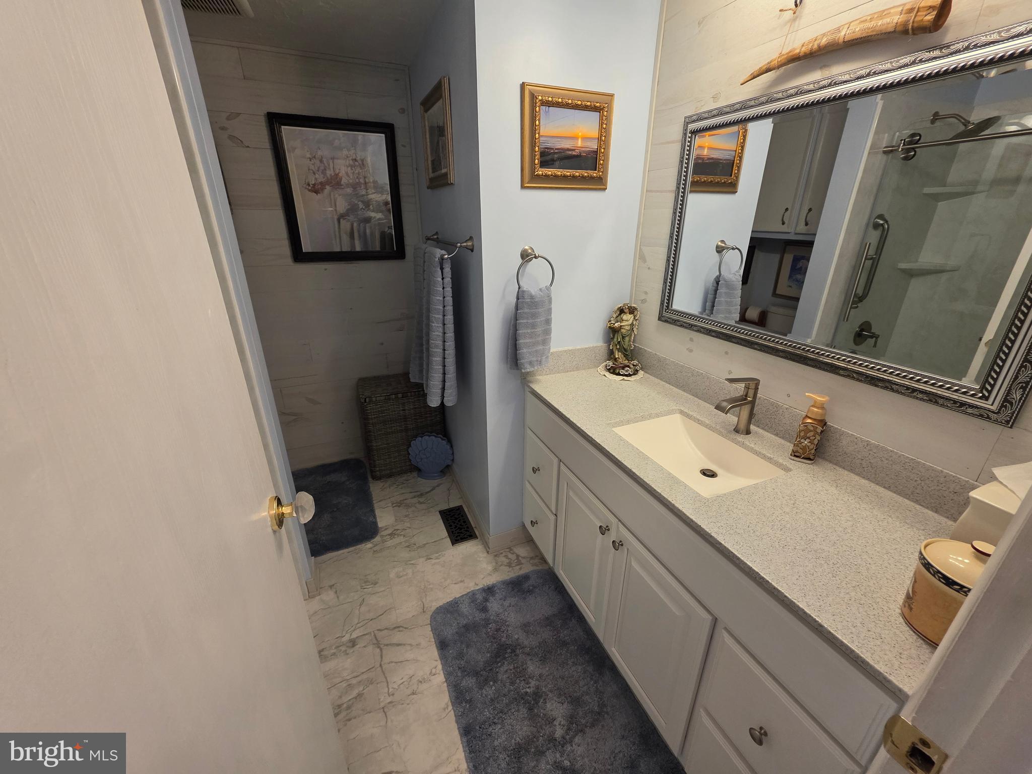 BONNEAUVILLE - Residential