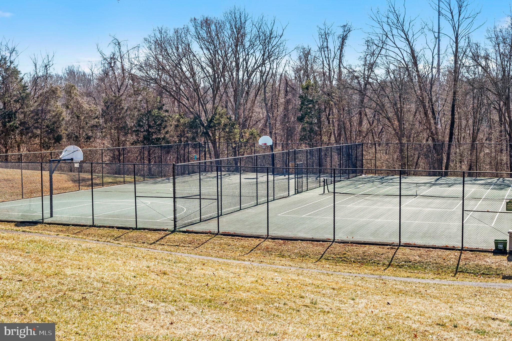 LAKEPOINTE - Residential