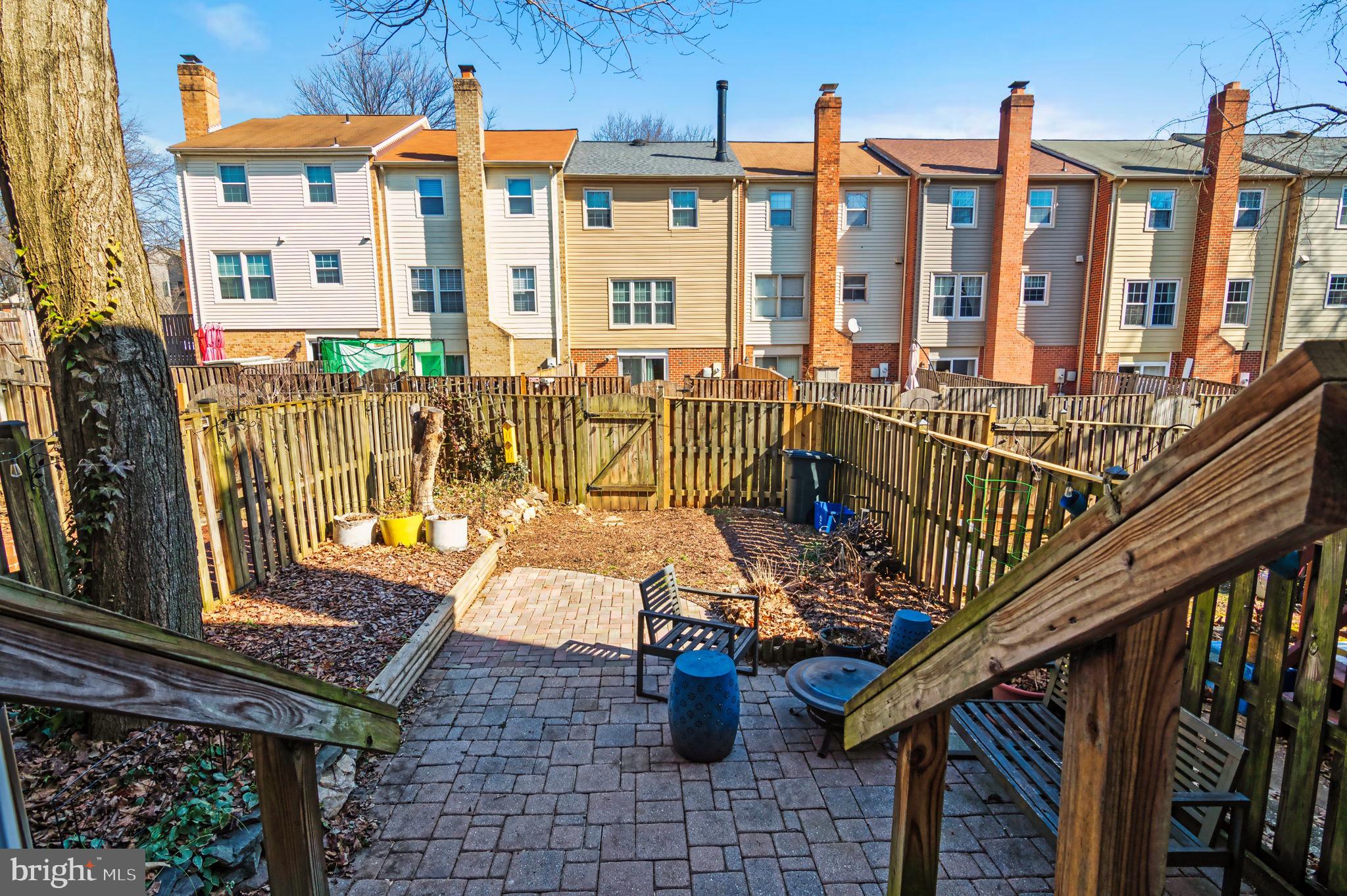 LAKEPOINTE - Residential