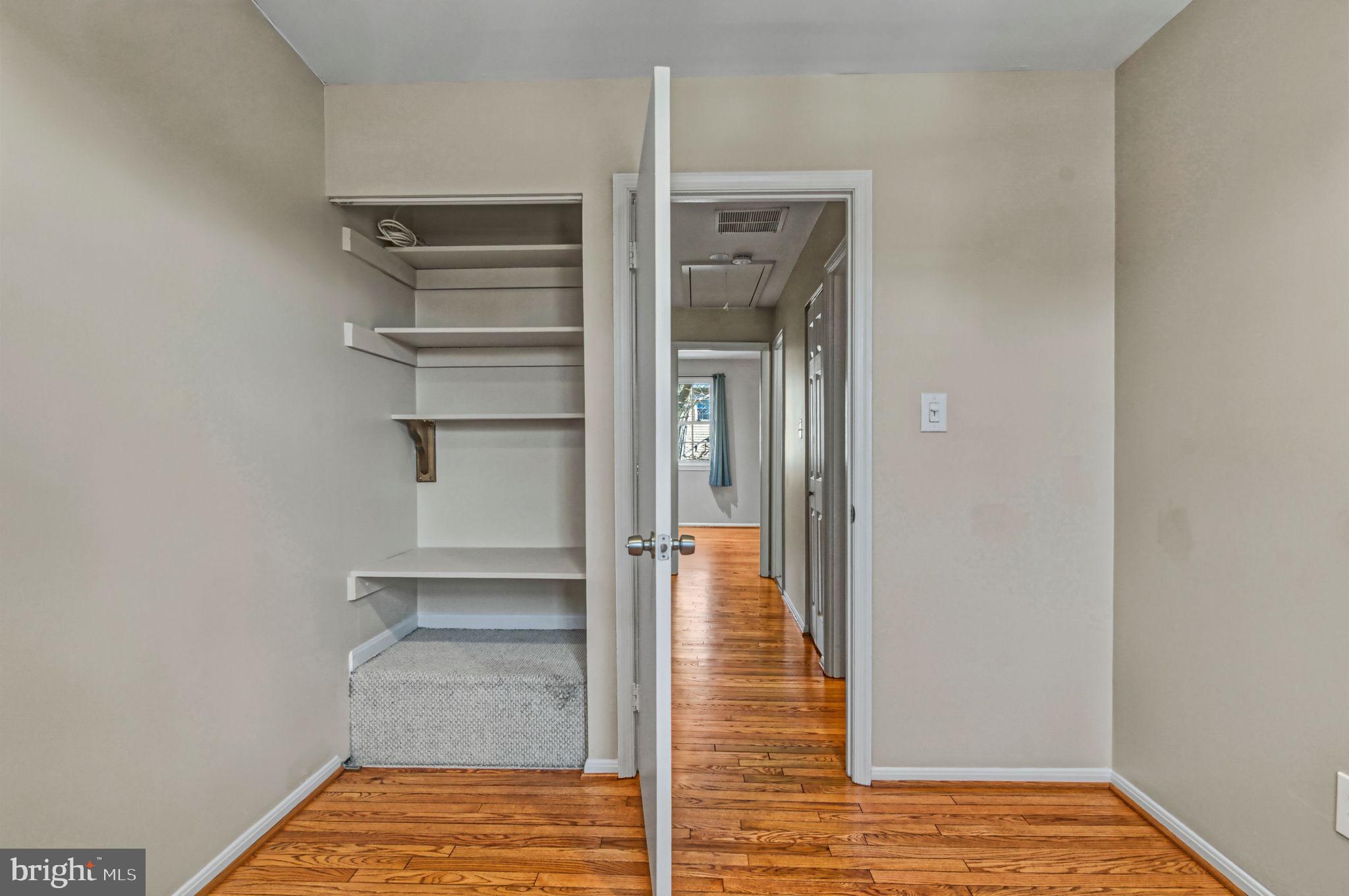 LAKEPOINTE - Residential