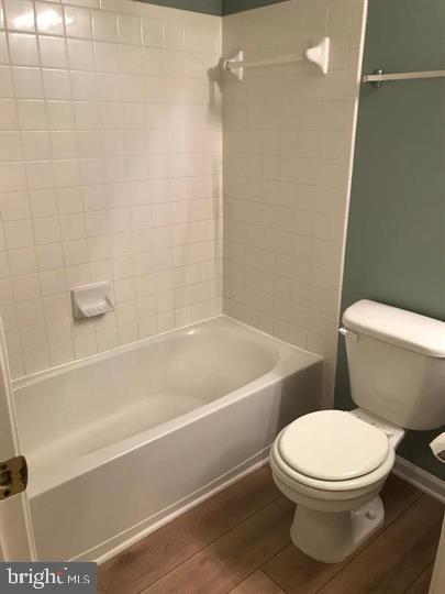 PINEY ORCHARD - Residential Lease