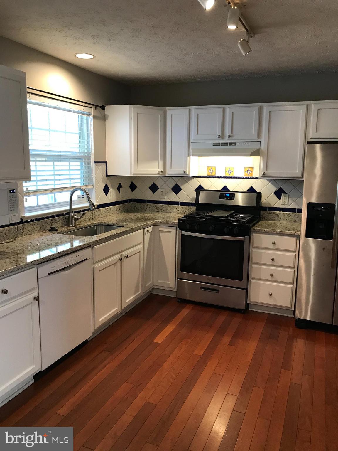 PINEY ORCHARD - Residential Lease