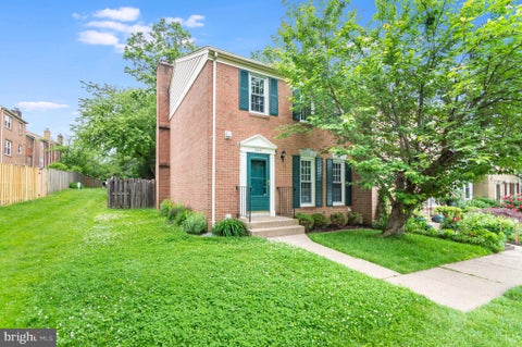 Townhouse For Rent - 3210 Gemstone Court<br/> OAKTON, VA 22124