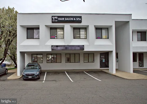 4538 John Marr Drive Unit 13, Annandale, VA MLS: VAFX2234428