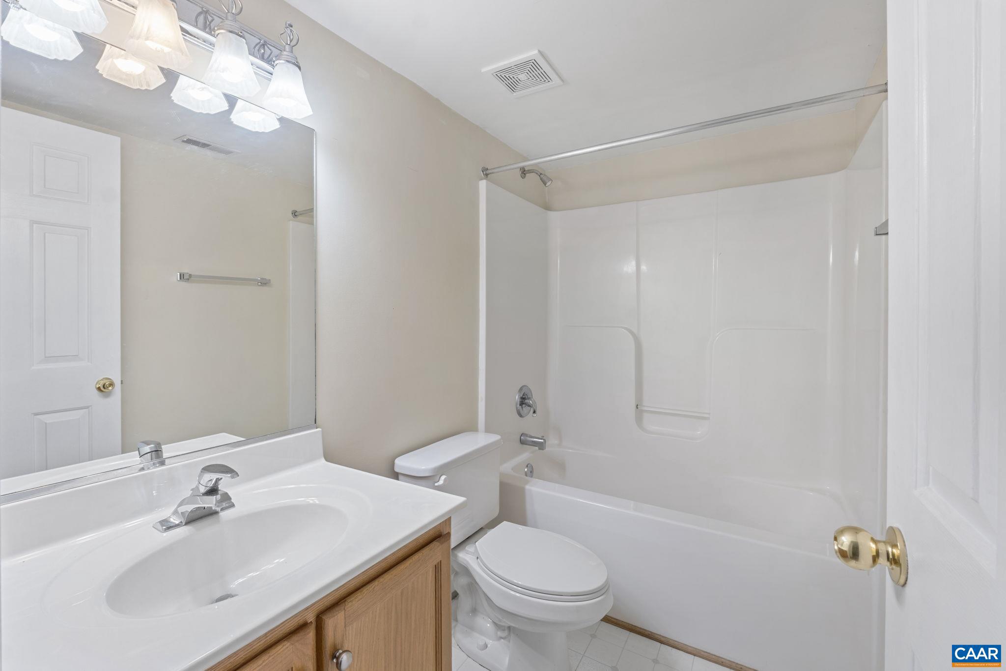 LAKE MONTICELLO - Residential Lease