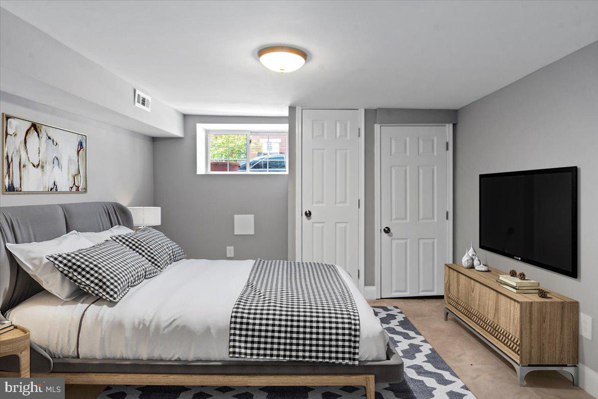 MCELDERRY PARK - Residential Lease