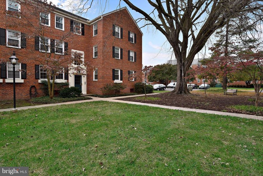 Must see! Beautifully renovated 2 bdrm/1 bath condo with BALCONY located in Belle View! Gorgeous renovated kitchen with SS appliances, updated HVAC, laminate floors, new light fixtures, new windows/window treatments, and freshly painted. Move in ready!  Across from: shopping, George Washington Pkwy run/bike path, Dyke Marsh, and the marina! Ideal location with incredible green space & parking!