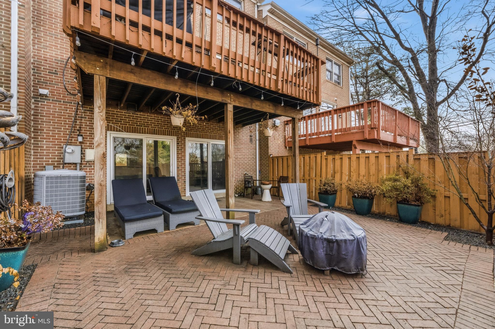 OAKTON CREST - Residential