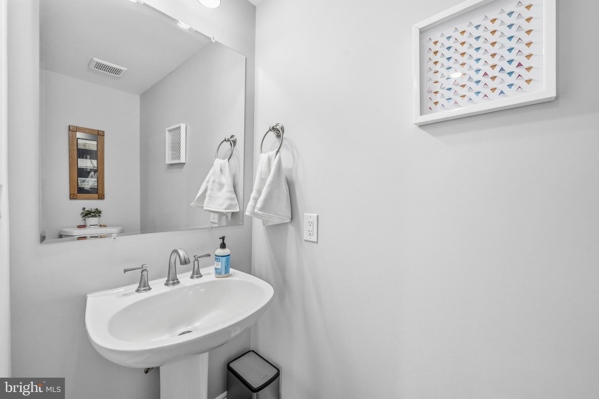 OAKTON CREST - Residential