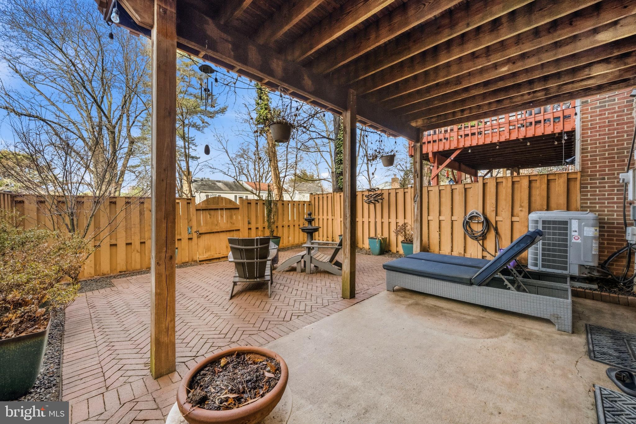 OAKTON CREST - Residential