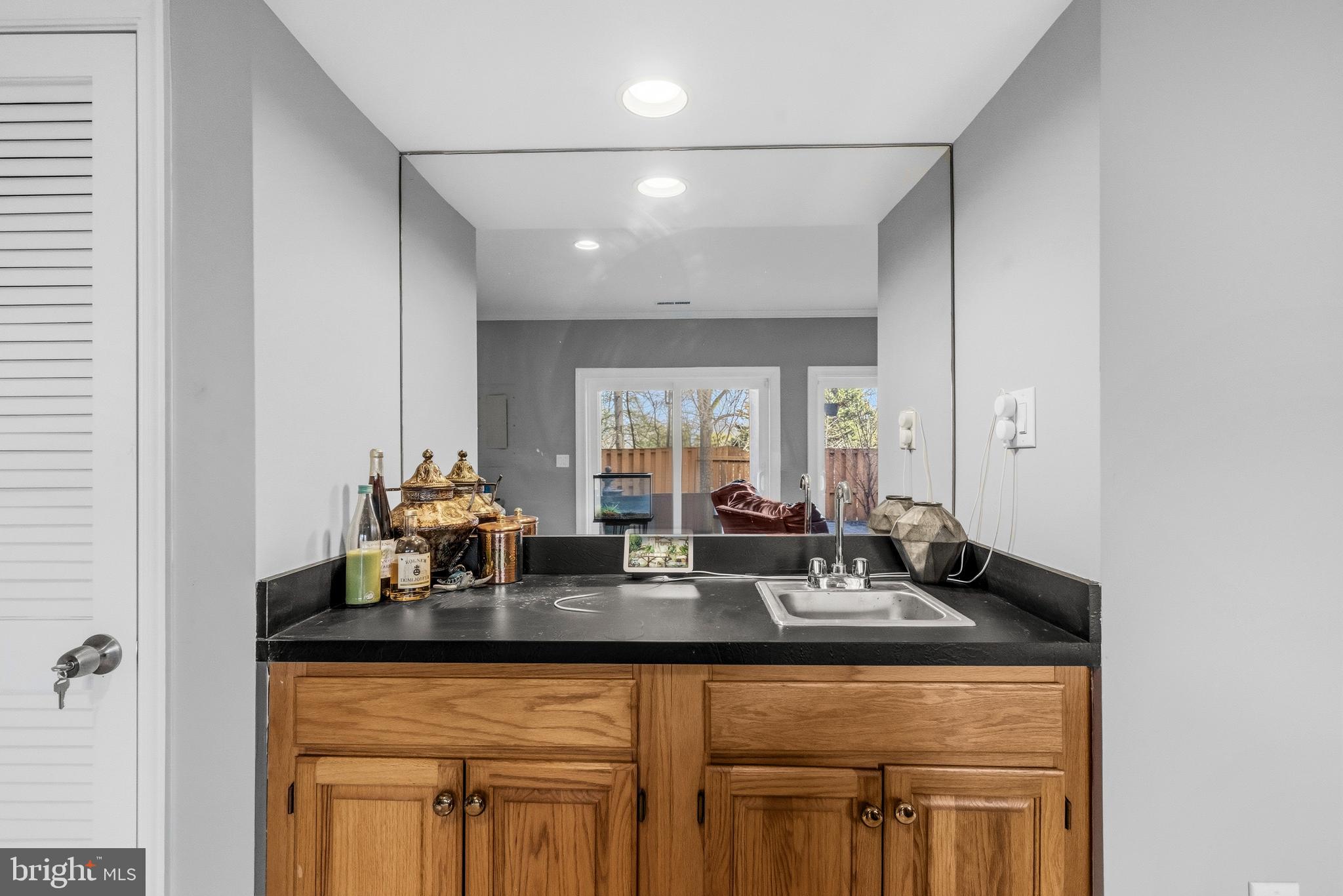 OAKTON CREST - Residential