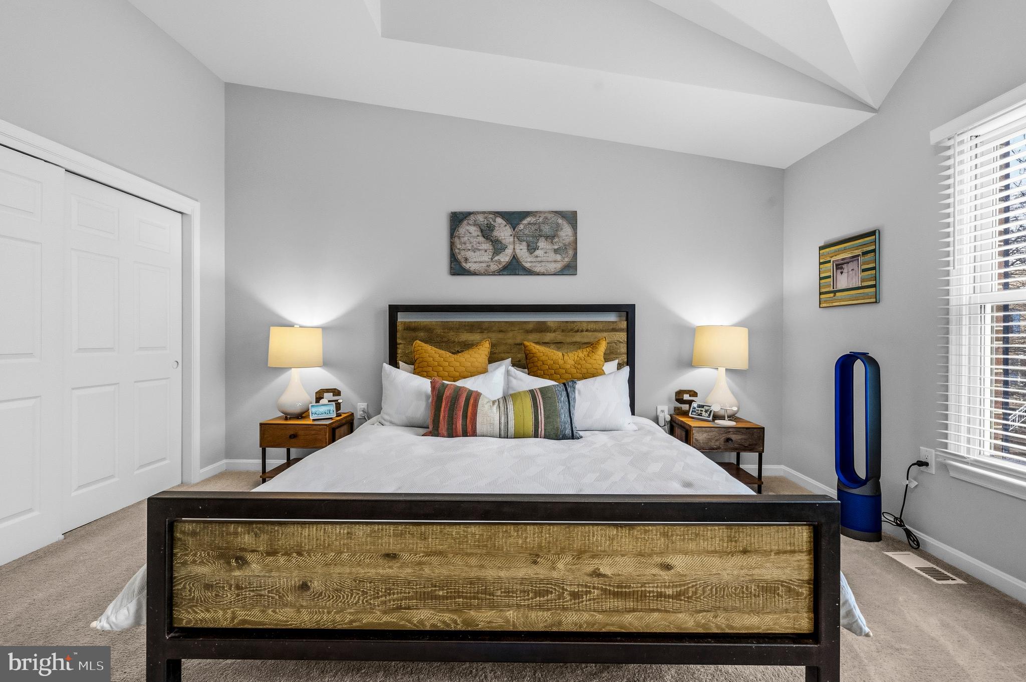 OAKTON CREST - Residential